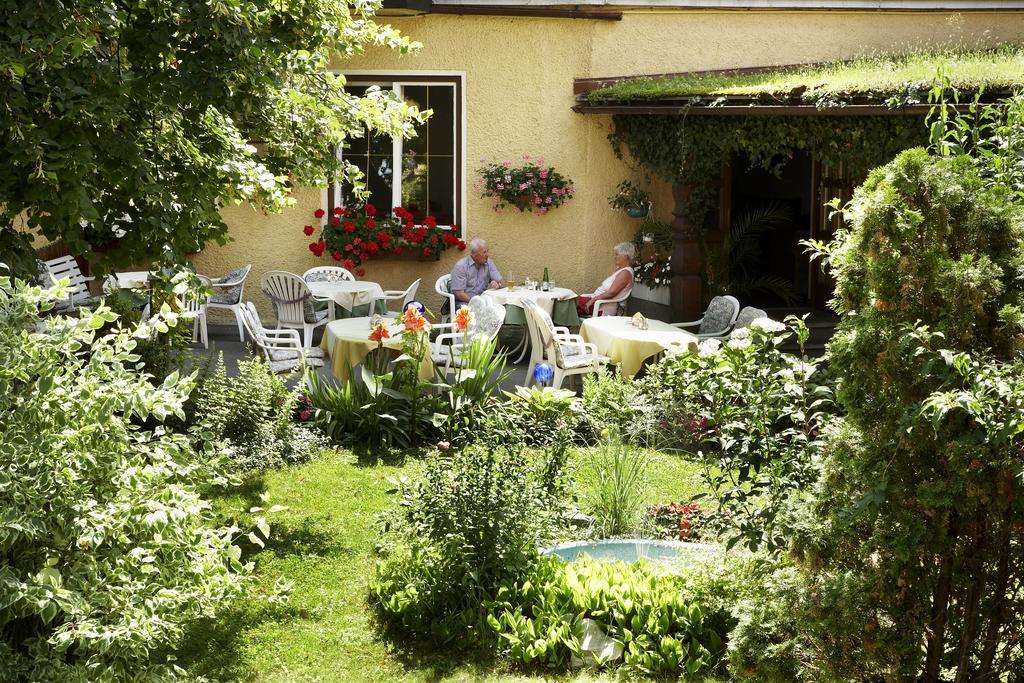 Bed and Breakfast Goldener Ochs Голлінг-ан-дер-Зальцах Екстер'єр фото