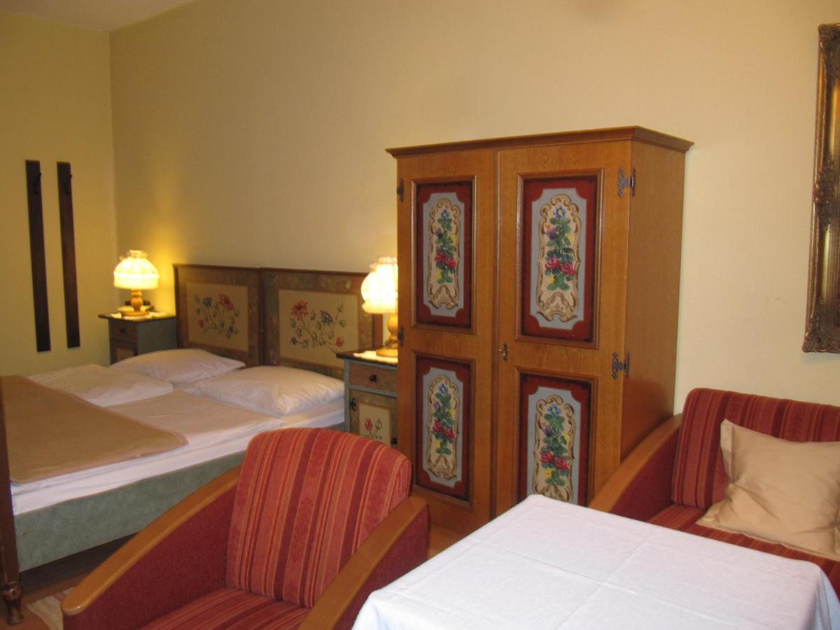 Bed and Breakfast Goldener Ochs Голлінг-ан-дер-Зальцах Екстер'єр фото